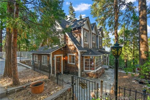 Tiny photo for 329 Summit Road, Lake Arrowhead, CA 92352 (MLS # IG25270154)