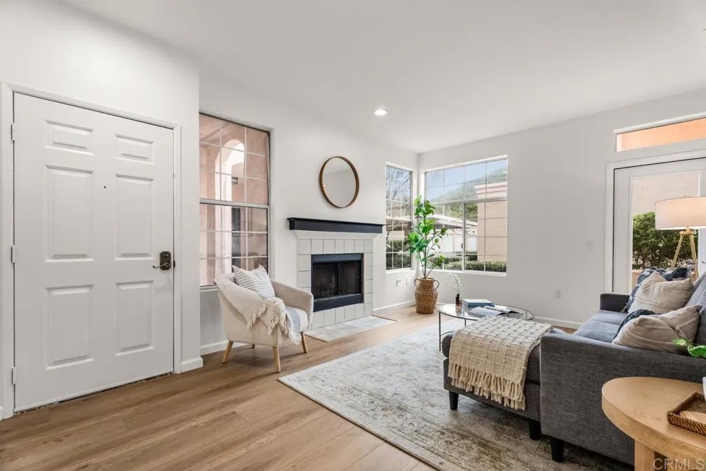 18577 Caminito Pasadero 415