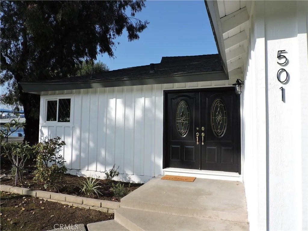 Photo of 501 E Buffalo Avenue, Santa Ana, CA 92706 (MLS # PW25246014)