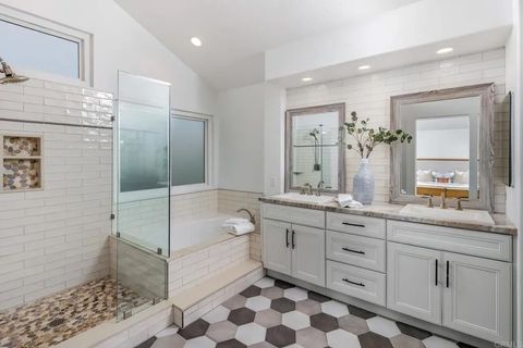 Tiny photo for 608 Crest Drive, Encinitas, CA 92024 (MLS # NDP2510245)