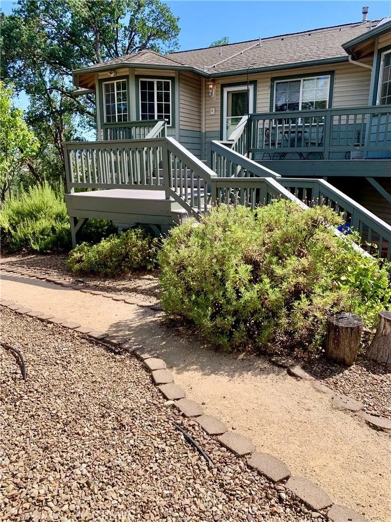 18076 Vista Point Ct