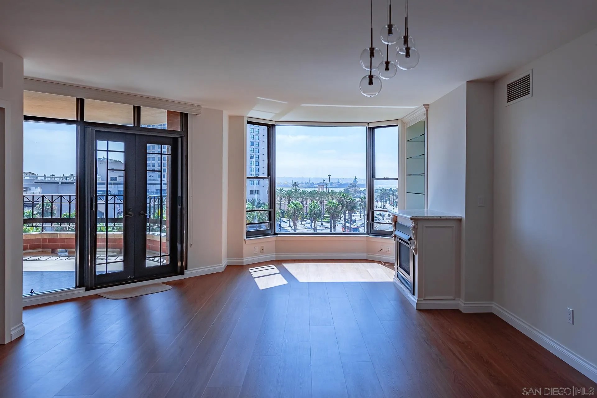 500 W Harbor Dr 720
