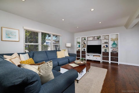 Photo of 15019 Amso Street, Poway, CA 92064 (MLS # 260015721)