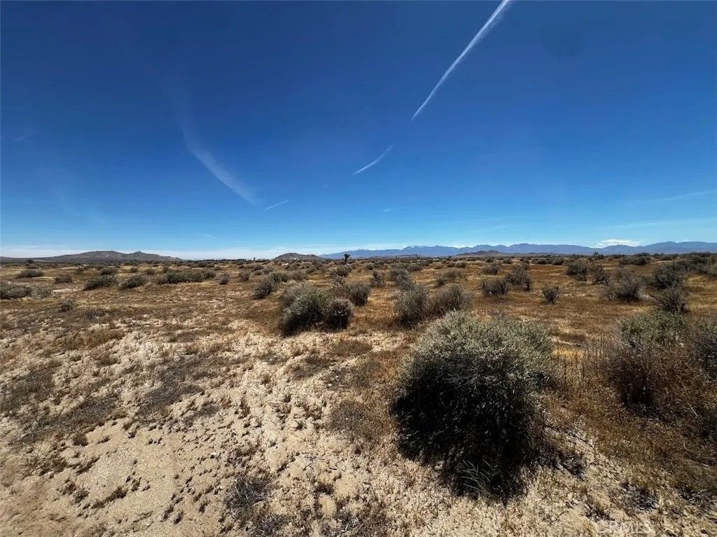 Photo of 127 E Avenue H, Lancaster, CA 93535 (MLS # SR26090125)