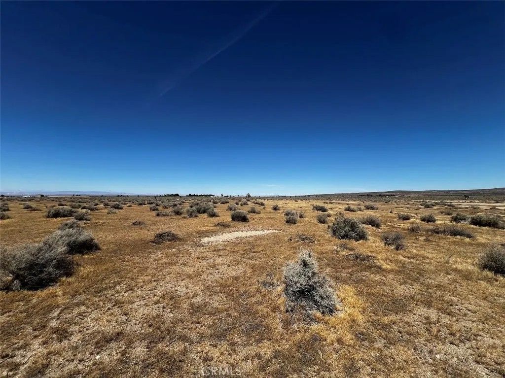 Photo of 127 E Avenue H, Lancaster, CA 93535 (MLS # SR26090125)