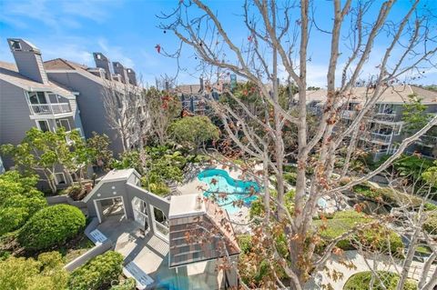 Photo of 20301 Bluffside Circle #D401, Huntington Beach, CA 92646 (MLS # TR26040644)