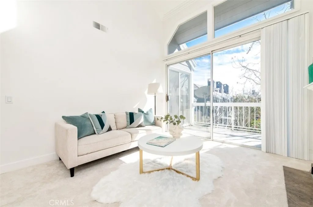 20301 Bluffside Circle D401