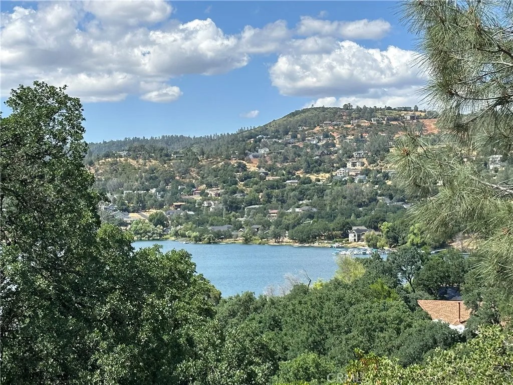 18750 East Ridge View