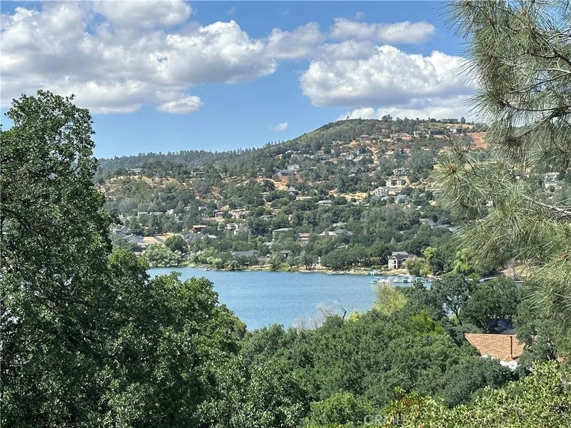 18750 East Ridge View