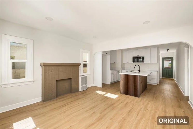 1510 W 65th Place