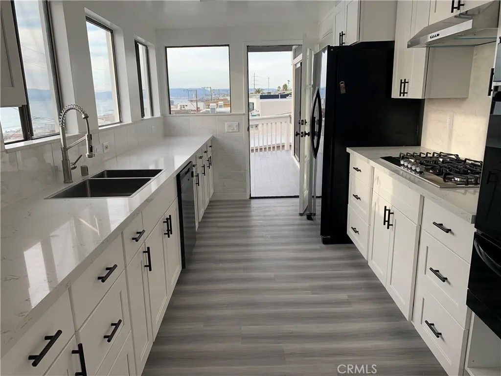 Photo of 321 30th Street, Manhattan Beach, CA 90266 (MLS # IN26095613)