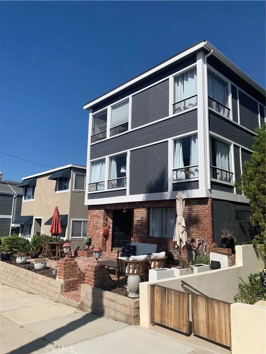 Photo of 321 30th Street, Manhattan Beach, CA 90266 (MLS # IN26095613)