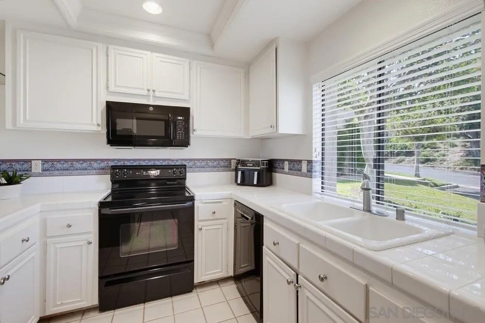 17814 Villamoura Dr