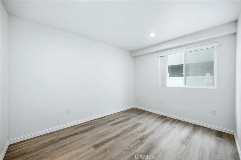 6919 S Menlo