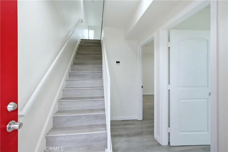 6919 S Menlo