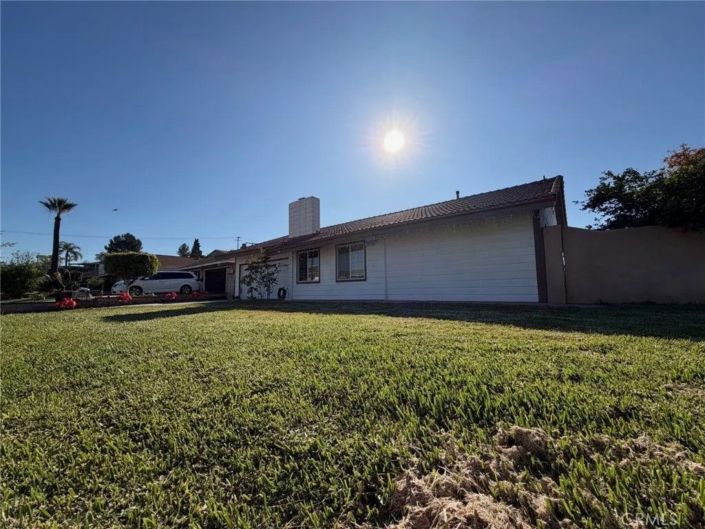 Photo of 602 Gilmore Dr, Corona, CA 92879 (MLS # RS26005976)