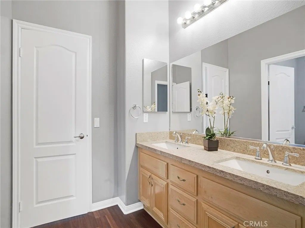 Photo of 21103 Cross Creek Drive, Saugus, CA 91350 (MLS # SR25238723)