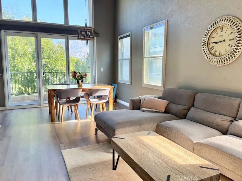 286 N Madison 404