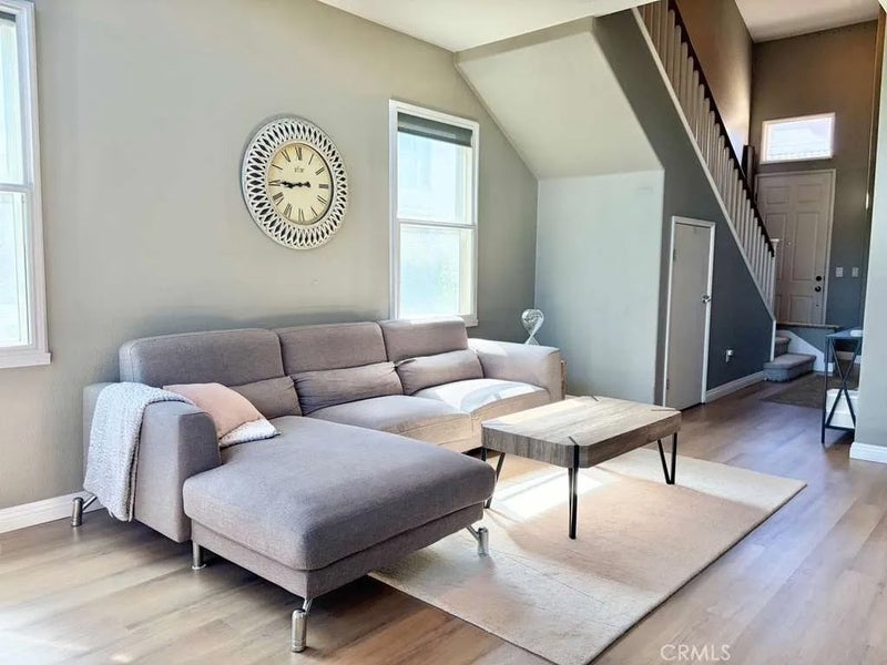 286 N Madison 404