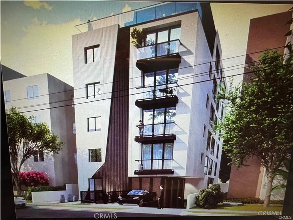 Photo of 5067 Bakman Avenue, North Hollywood, CA 91601 (MLS # SR25274578)