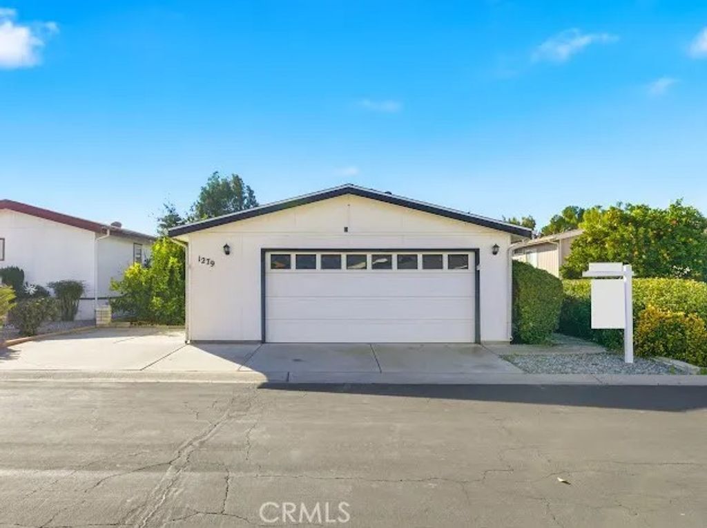 Photo of 1279 Sorrel Dr, Hemet, CA 92545 (MLS # SW25282515)