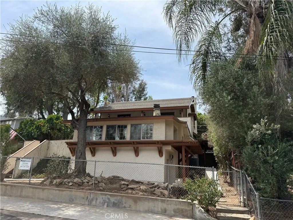 10287 Canyon