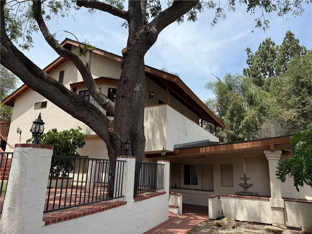 10287 Canyon