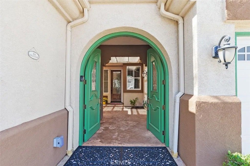 Photo of 38337 Augusta Dr, Murrieta, CA 92563 (MLS # SW25229755)