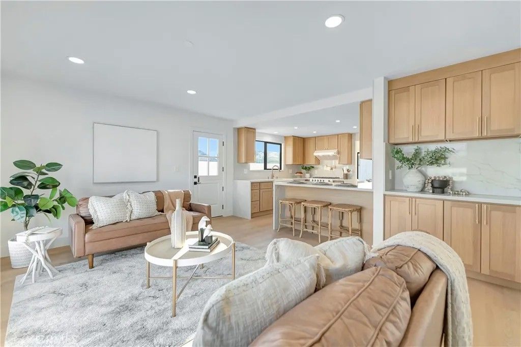 Photo of 21211 Binghampton Circle, Huntington Beach, CA 92646 (MLS # OC26003262)