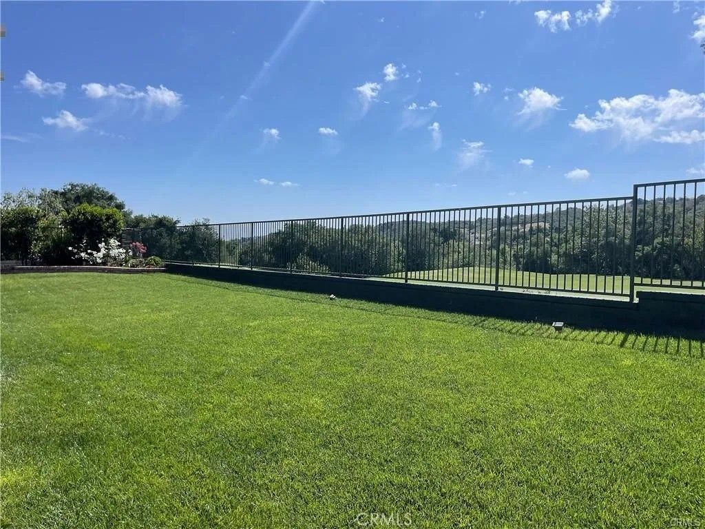 Photo of 15 Canada Oaks, Coto De Caza, CA 92679 (MLS # OC25240874)