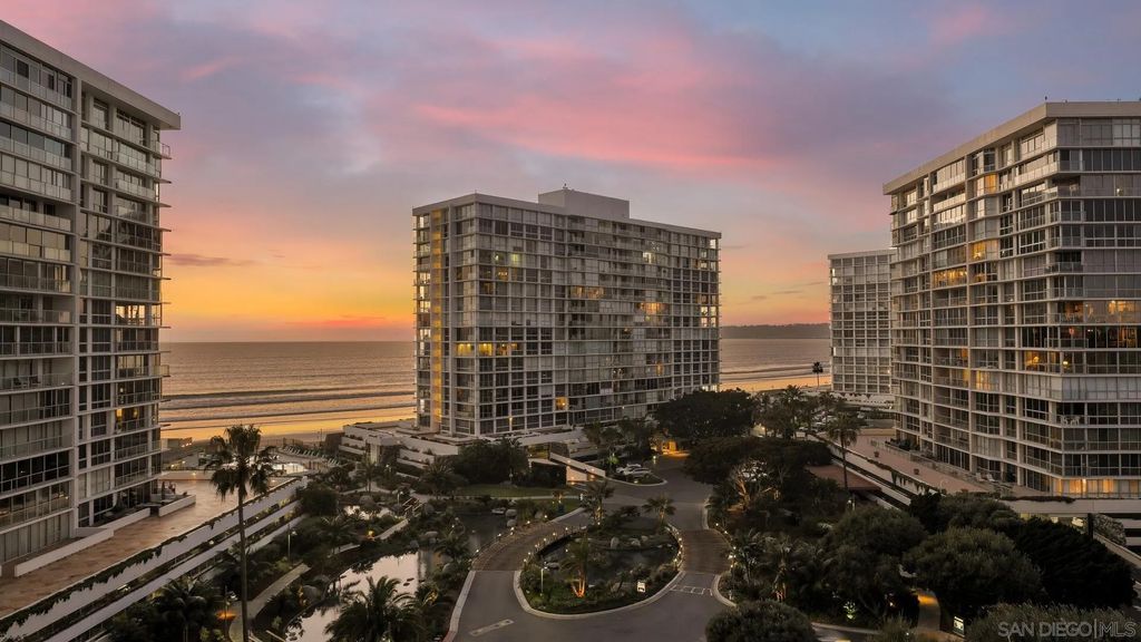 Photo of 1770 Avenida De Avenida Del Mundo #1210, Coronado, CA 92118 (MLS # 250045834)