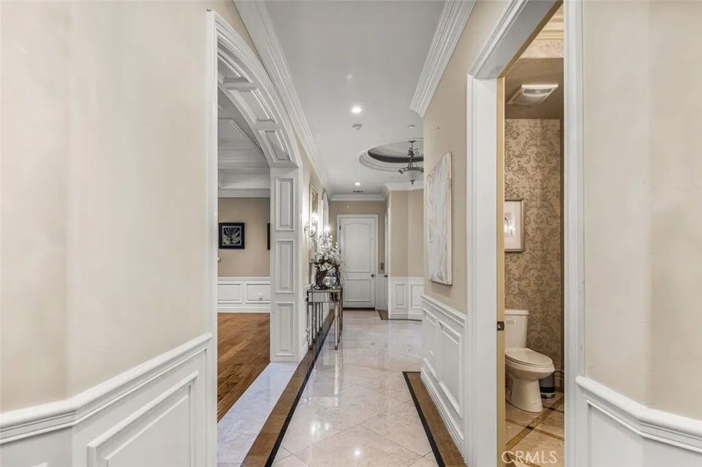 Photo of 1122 S Santa Anita Avenue, Arcadia, CA 91006 (MLS # OC25252262)