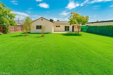 Tiny photo for 3308 N Alameda Avenue, San Bernardino, CA 92404 (MLS # OC25245816)