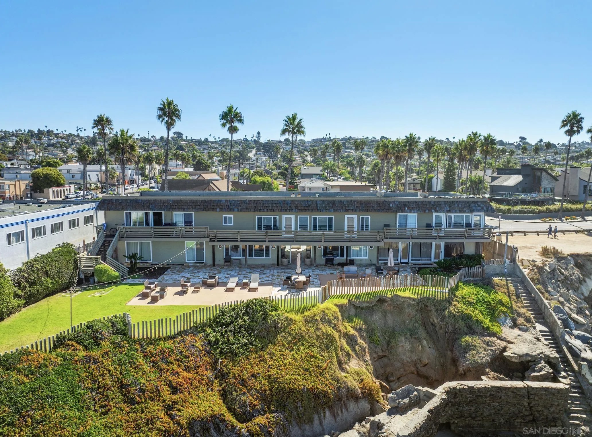 1352-62 Sunset Cliffs Blvd