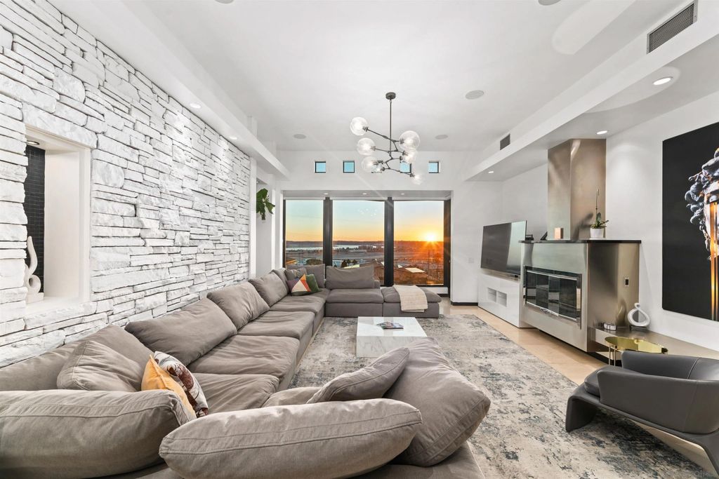 Photo of 3515 Union St, San Diego, CA 92103 (MLS # 250042772)