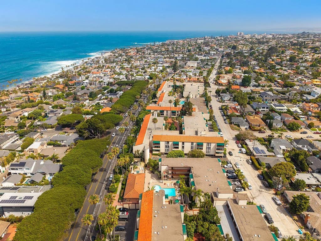 Photo of 6455 La Jolla Blvd #302, La Jolla, CA 92037 (MLS # 260016804)