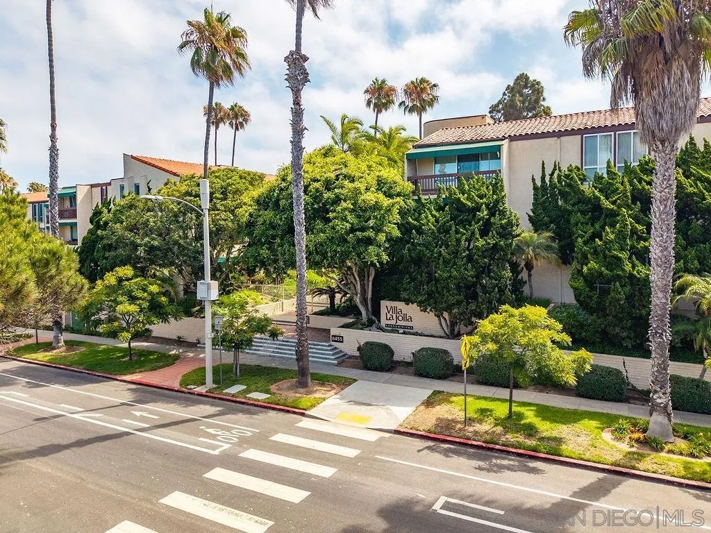6455 La Jolla Blvd 302