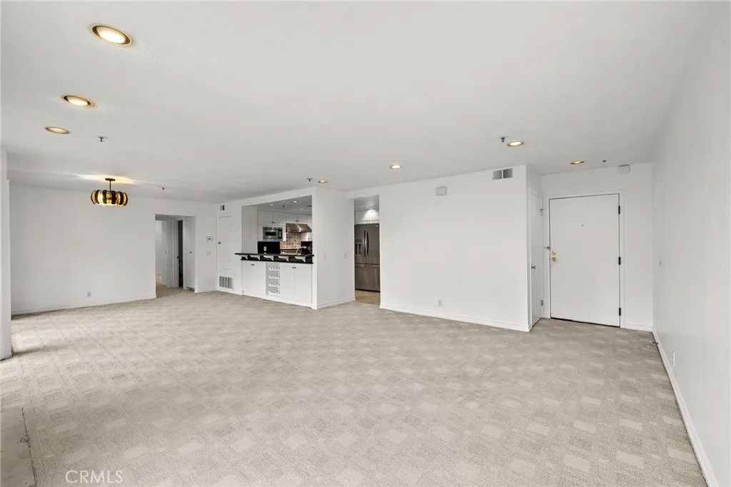 950 Cagney Lane 201