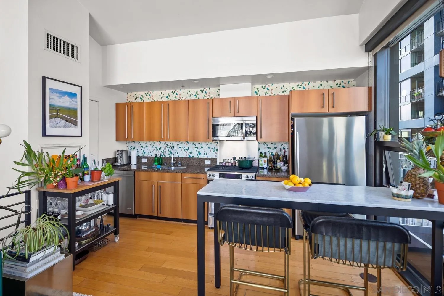 350 11th Ave 1130