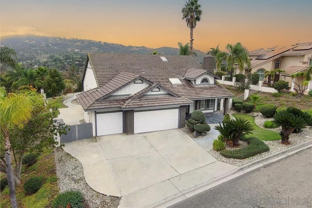 1365 Oak View Way