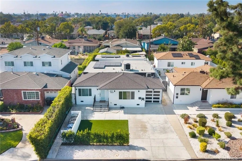 Photo of 2031 N Pass Ave, Burbank, CA 91505 (MLS # BB25275900)