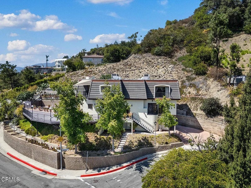1861 Oakmont Terrace