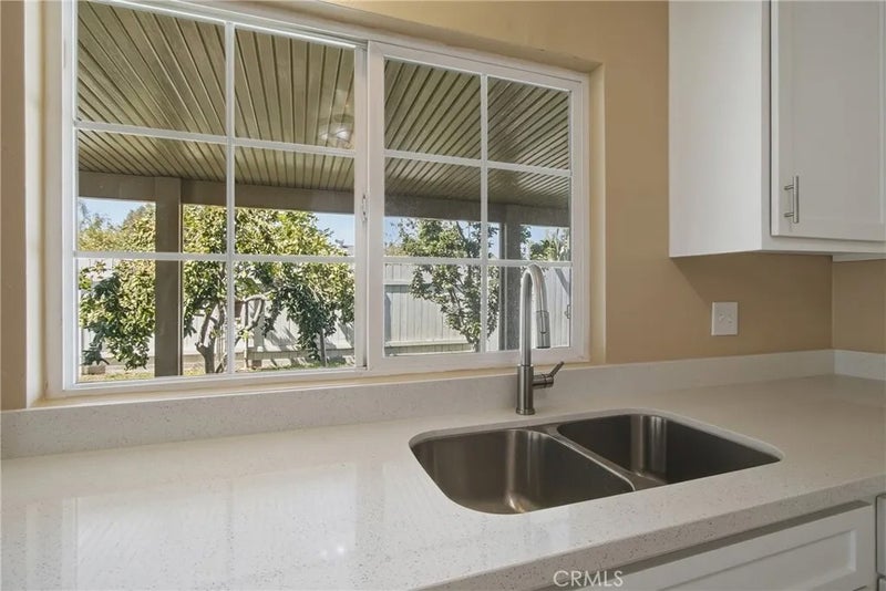 9229 Delano