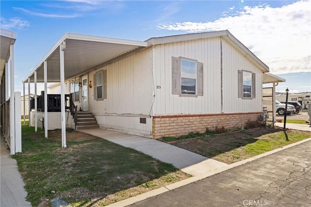 Photo of 14556 E Tehachapi Blvd #105, Tehachapi, CA 93561 (MLS # HD26014603)