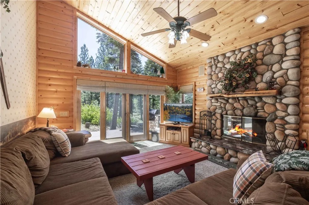 1108 Sylvan Glen