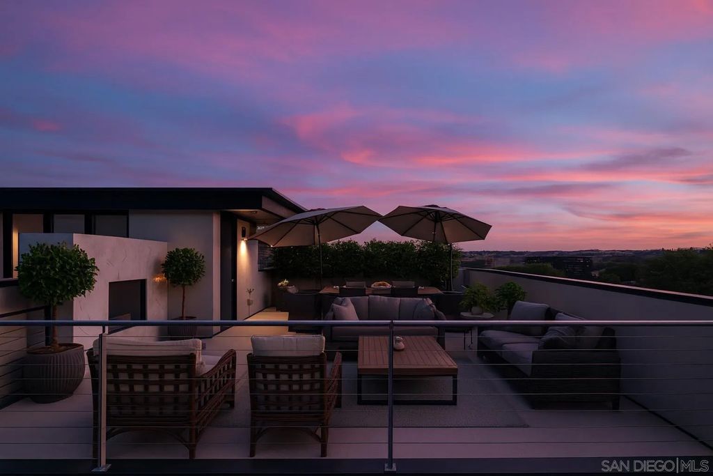 Photo of 505 N Freeman St #202, Oceanside, CA 92054 (MLS # 250045161)