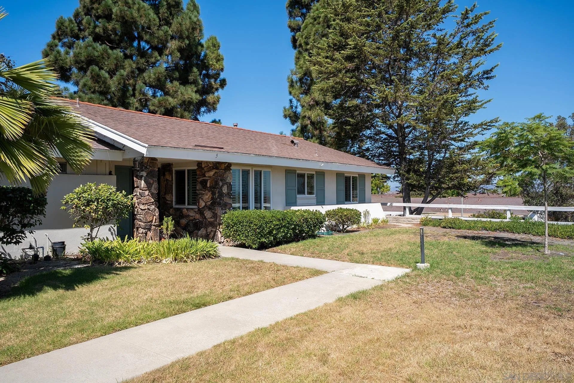 3685 Vista Campana North 5