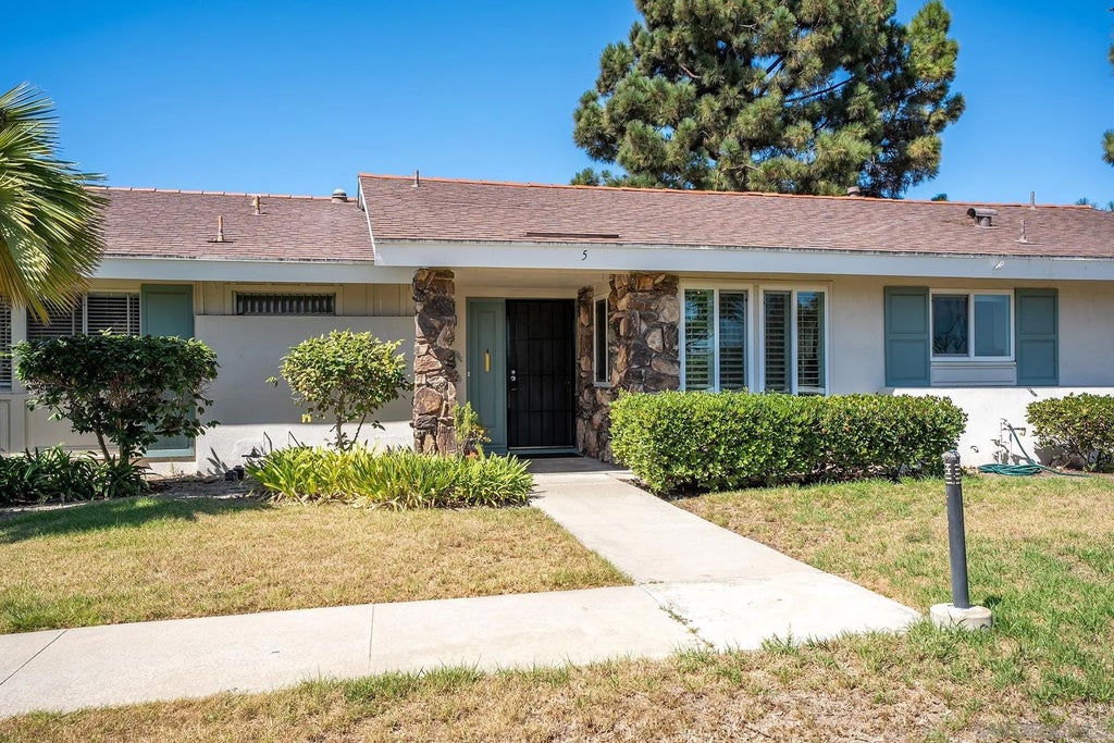 Photo of 3685 Vista Campana #5, Oceanside, CA 92057 (MLS # 260021813)