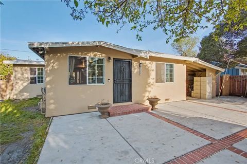 Photo of 2330 Meadowbrook Ave, Merced, CA 95348 (MLS # MC26058771)