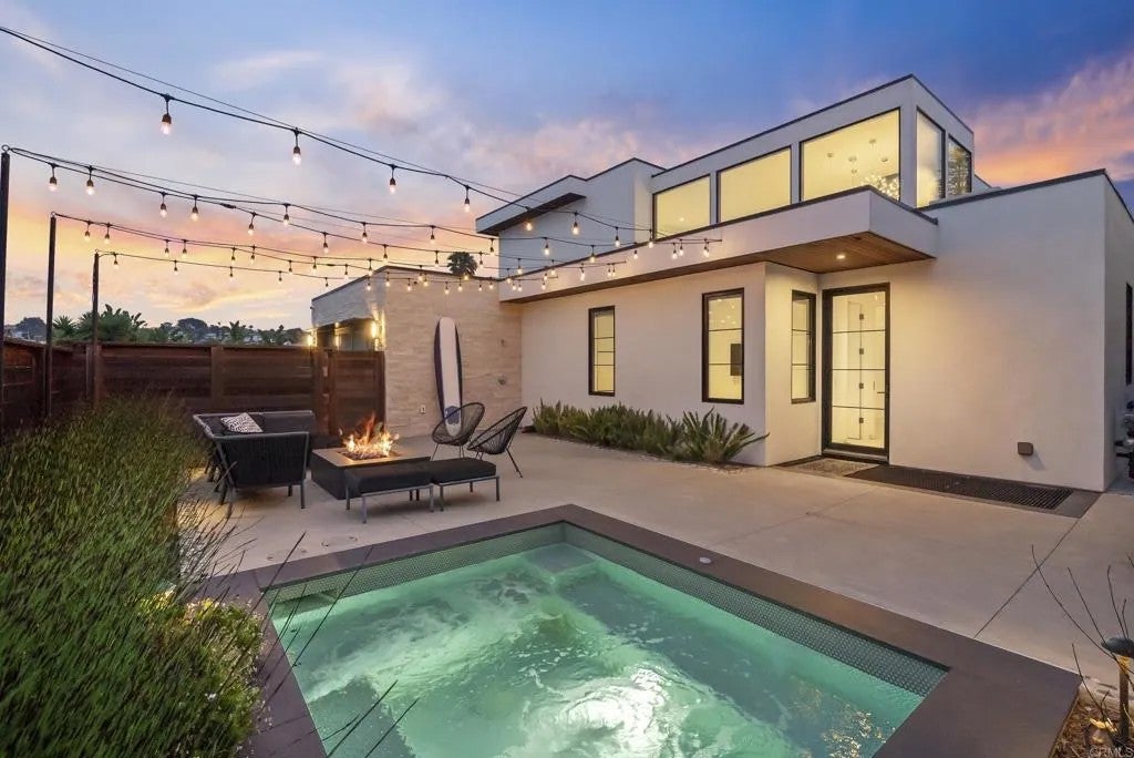 216 Ocean St.